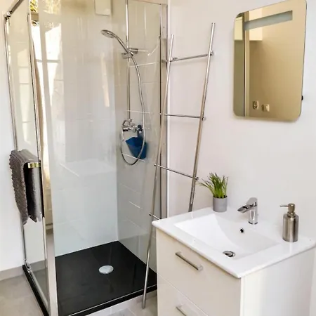 Apartment Plain-pied Terrasse Privee - Ideal Festival Bd - 4p *